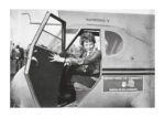 Juliste Amelia Earhart lentokoneessa Juliste 1